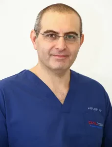 תמונה של ד"ר יעקב פטש